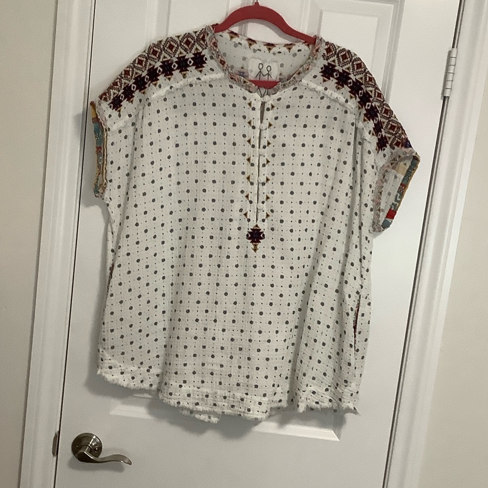 Johnny Was White and Black Embroidered Blouse